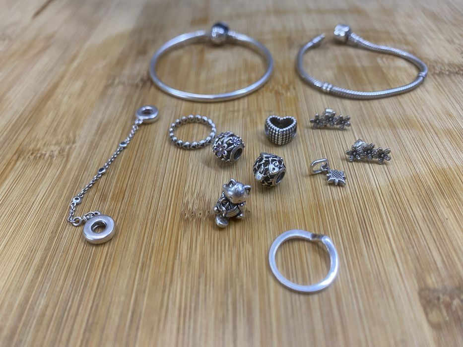 Pandora pecas em prata