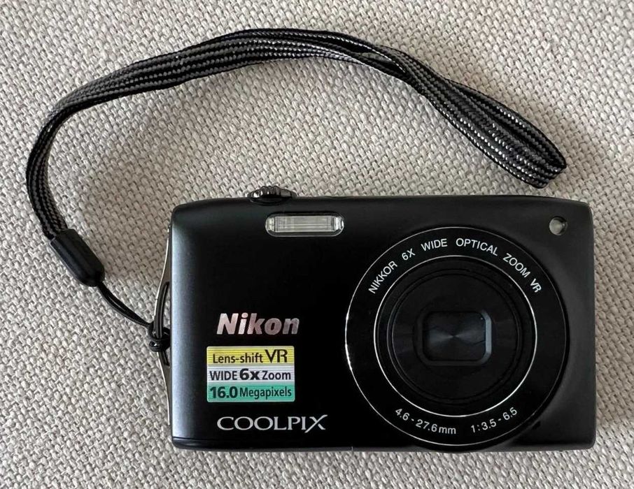 Ультракомпактний фотоапарат Nikon Coolpix S3300 Black