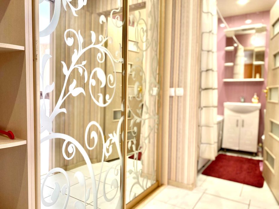 ApartPoltava Простора однокімнатна СТУДІЯ,Каштанова алея.готельний чек