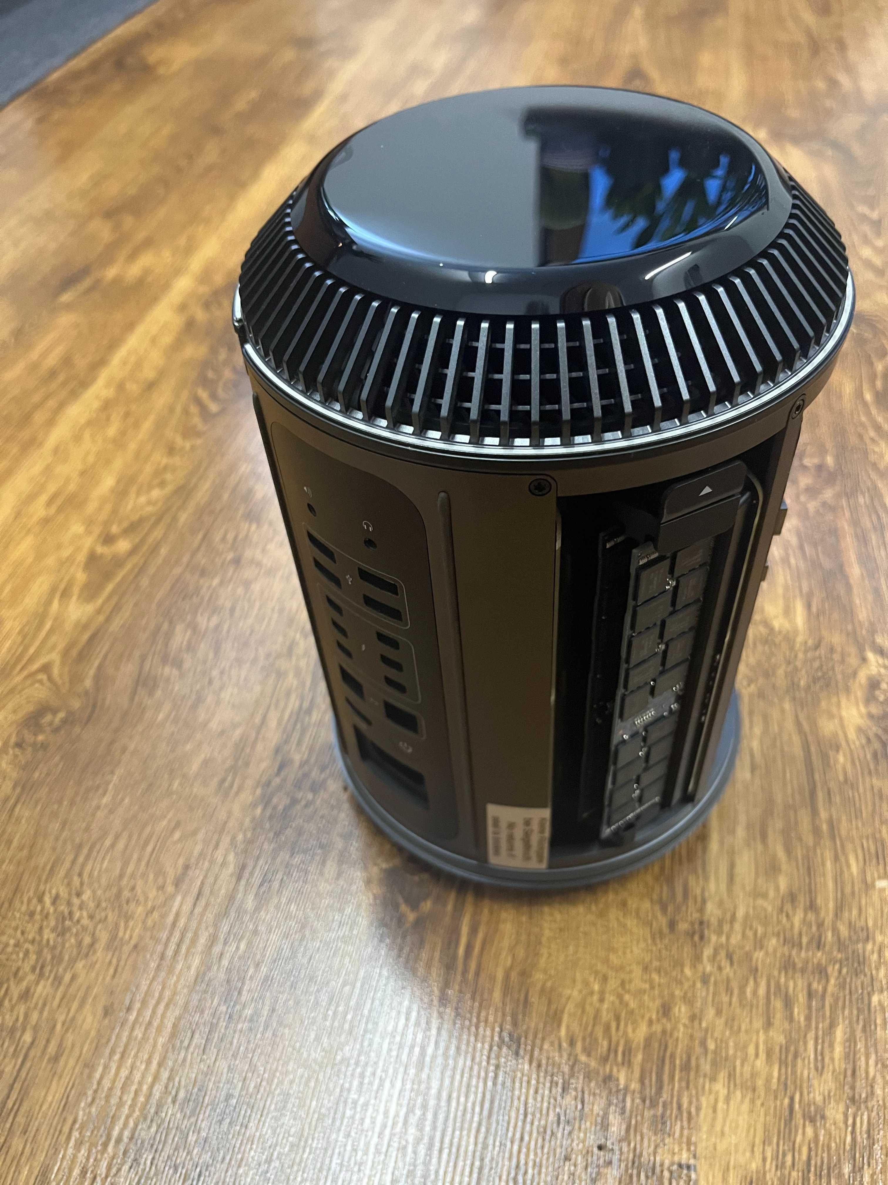 Apple Mac Pro 6,1 - Intel Xeon E5 | 64GB RAM | 1T SSD | FirePro D700