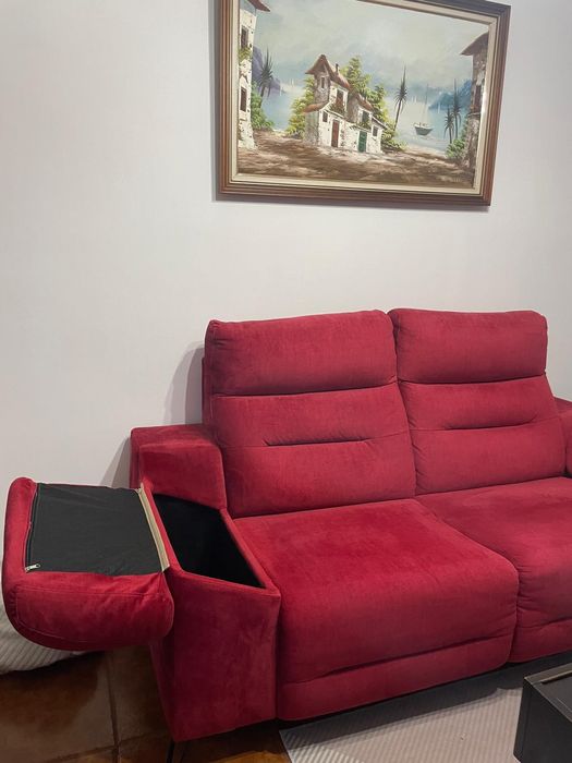 Sofá vermelho 2 lugares