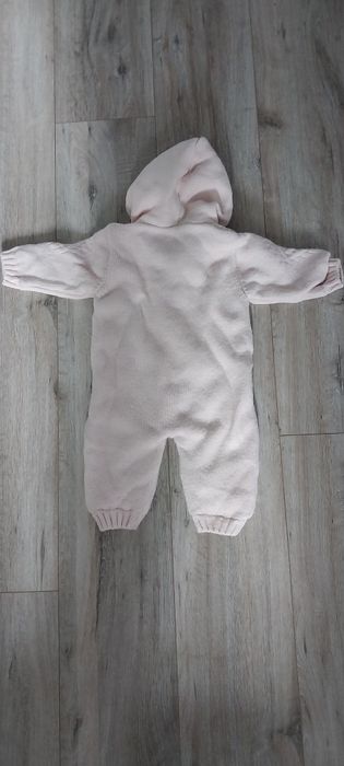 Комбінезон на дівчинку.