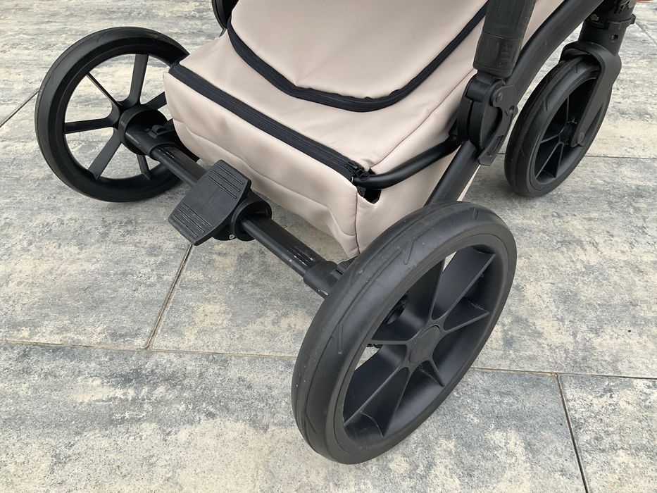 Wózek JUNAMA SPACE ECO SKÓRA 2 w 1 stan bardzo dobry