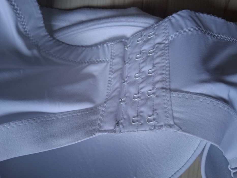 Nowy biustonosz duży rozmiar 100E