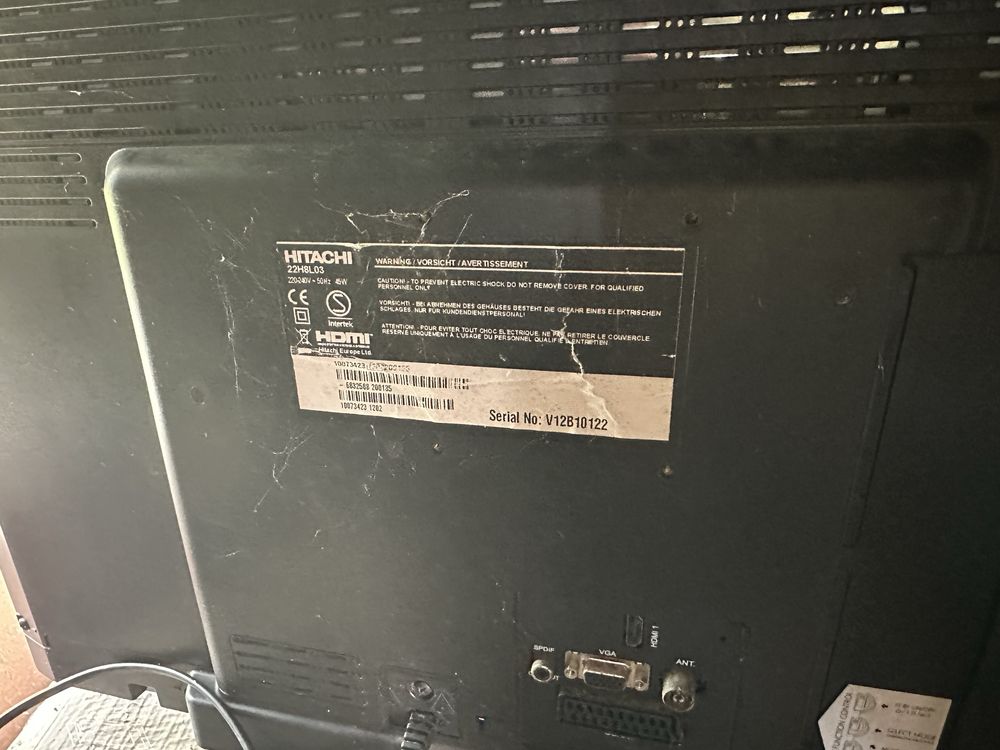 Tv Hitachi  Full HD 22 com avaria