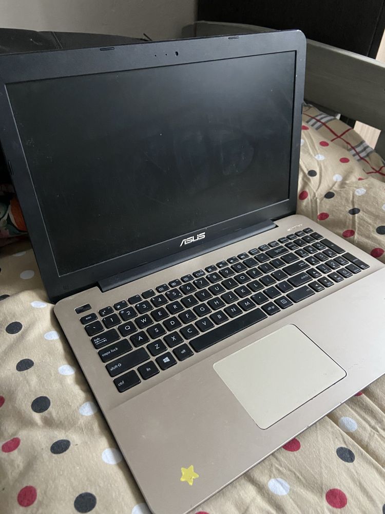 Sprzedam laptopa Asus na części