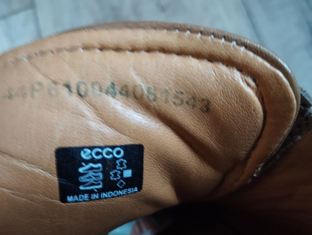 ECCO шкіряні  44 р туфлі оригінал
