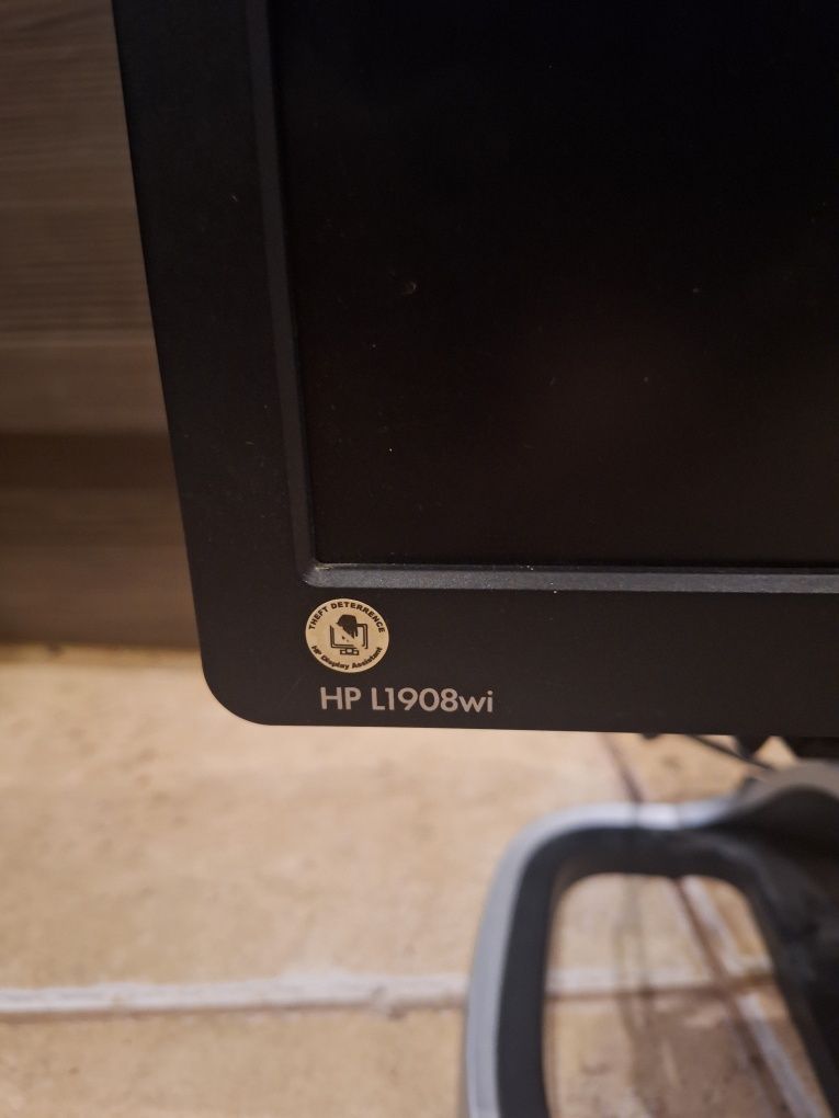 Monitor hp l1908wi