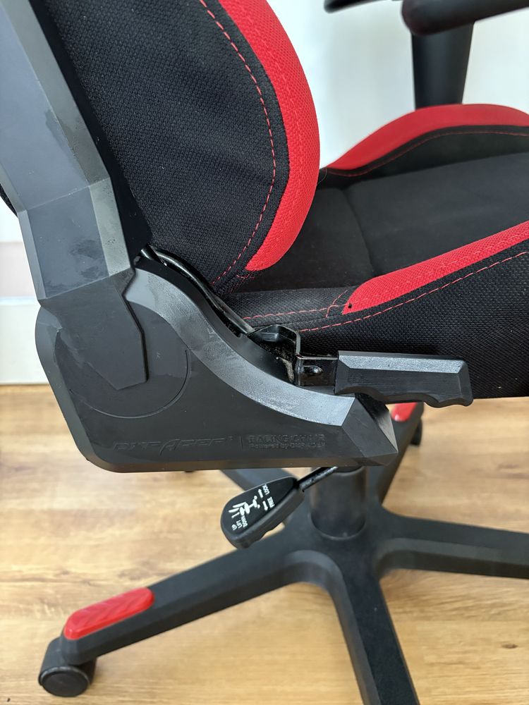 Fotel gamingowy DXRacer