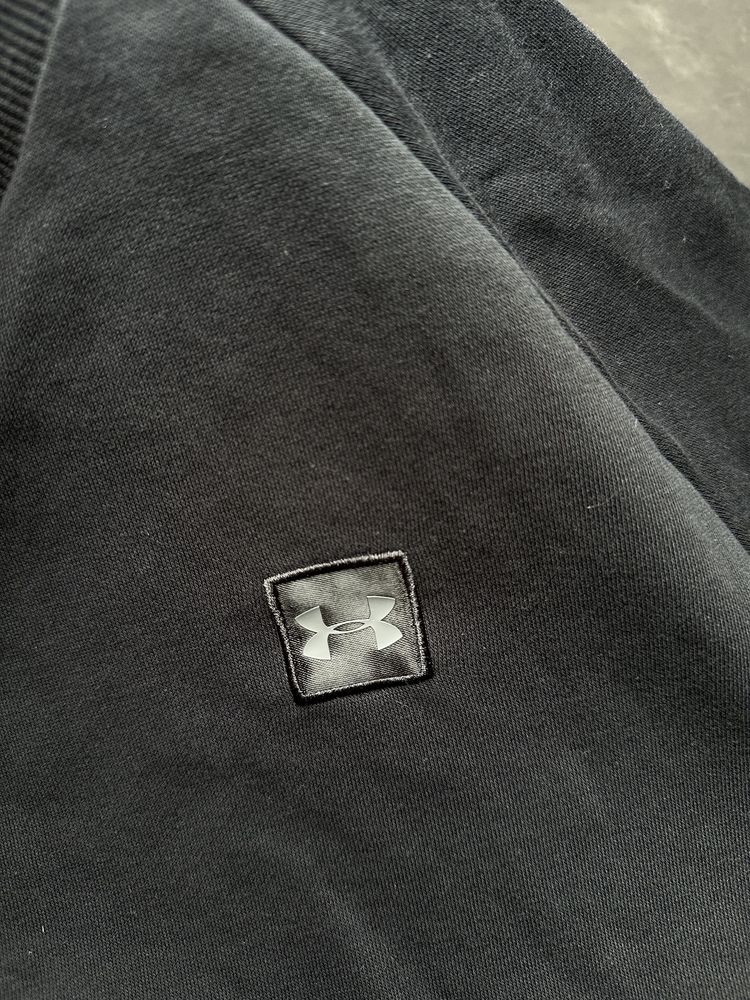 Bluza sportowa longsleeve crewneck Under Armour unisex streetwear