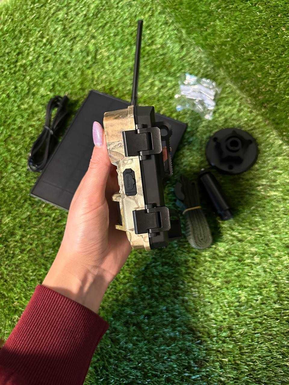 Мисливська камера фотопастка A8 4G LTE на сонячній панелі фотоловушка