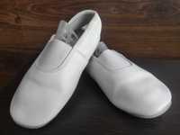 Чешки кожаные белые для гимнастики, танцев 18,5 см ,Чернигов.