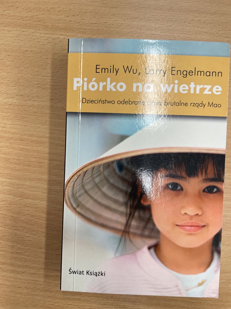 Piórko na wietrze Emily wu