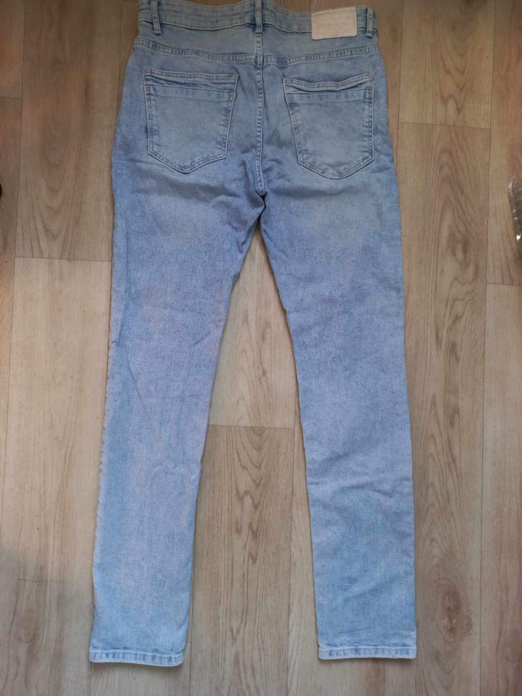 Чоловічі джинси Bershka 40