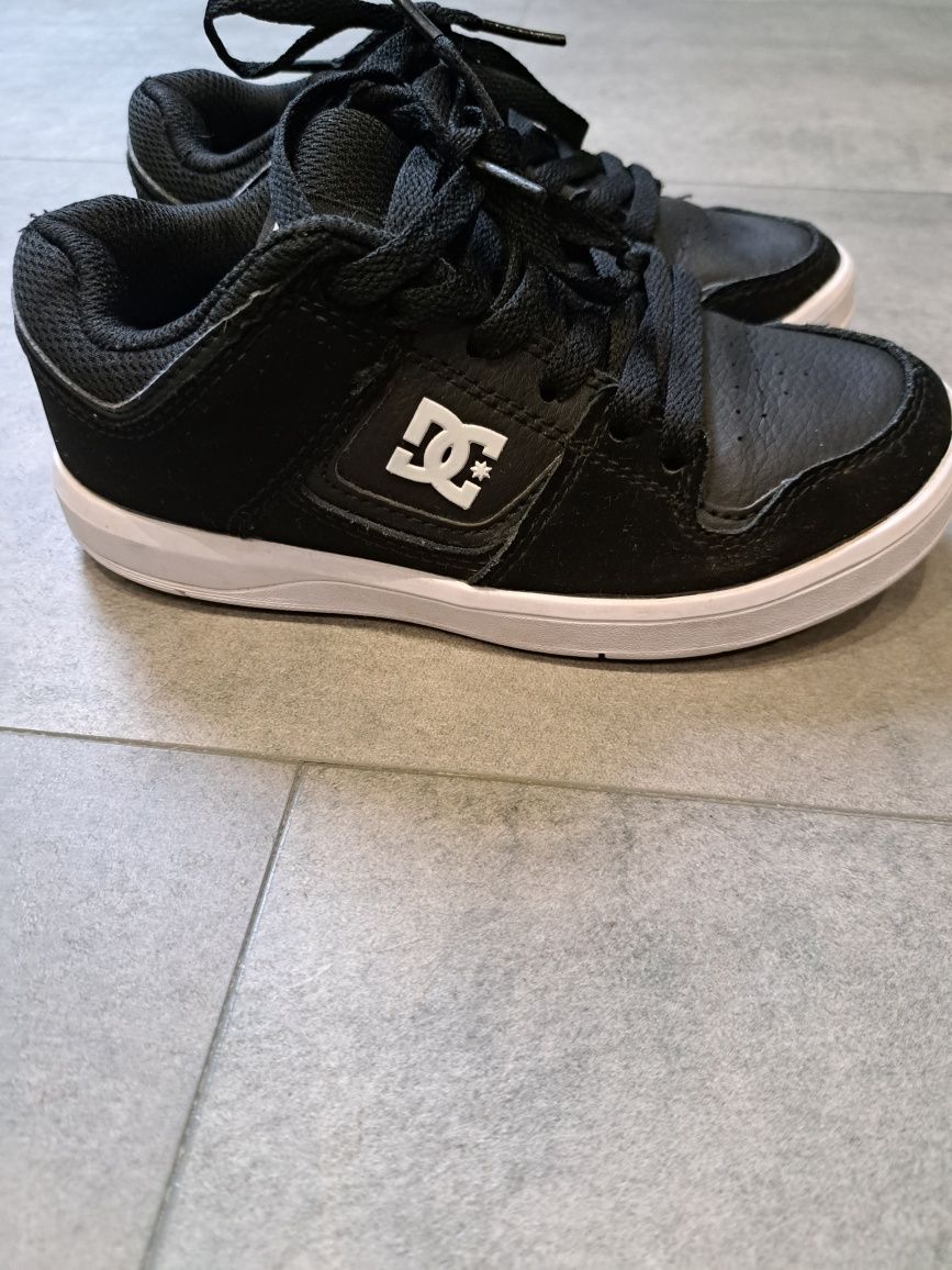 Czarne buty adidasy dla chłopca DC r.29
