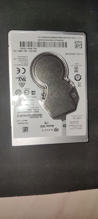 жорсткий диск Seagate Mobile HDD 1TB (модель ST1000LM035). 
Це внут