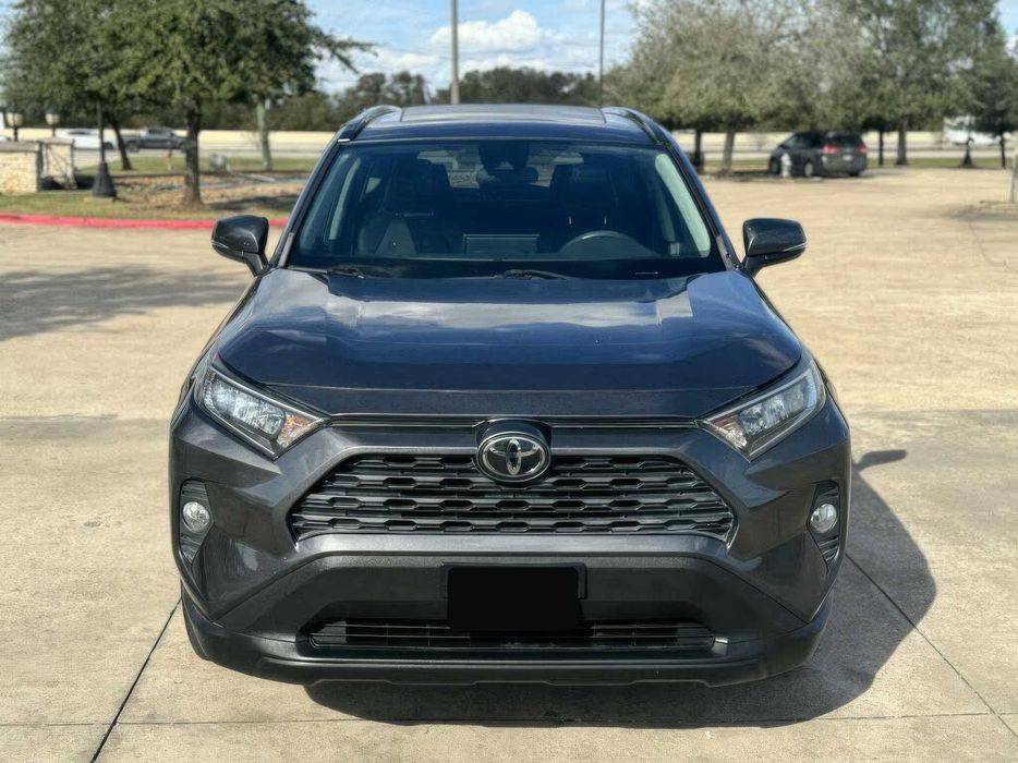 Toyota RAV4 XLE Premium      2019