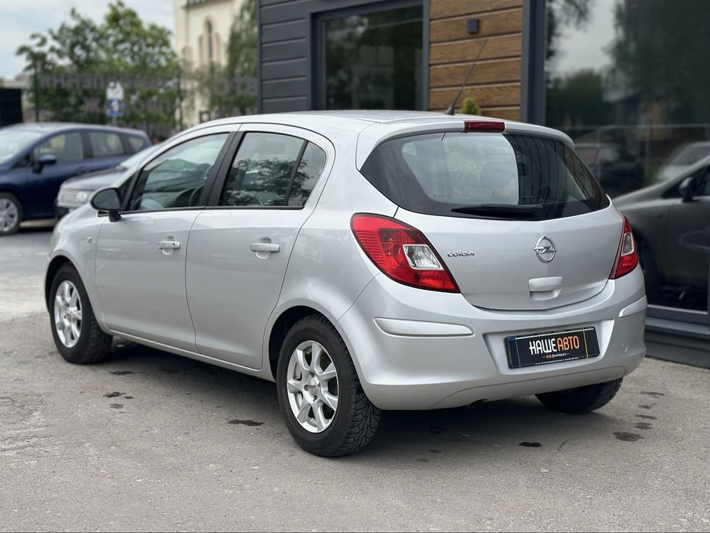 OPEL CORSA 2011 року, 1.2 бензин, механіка, передній привід.