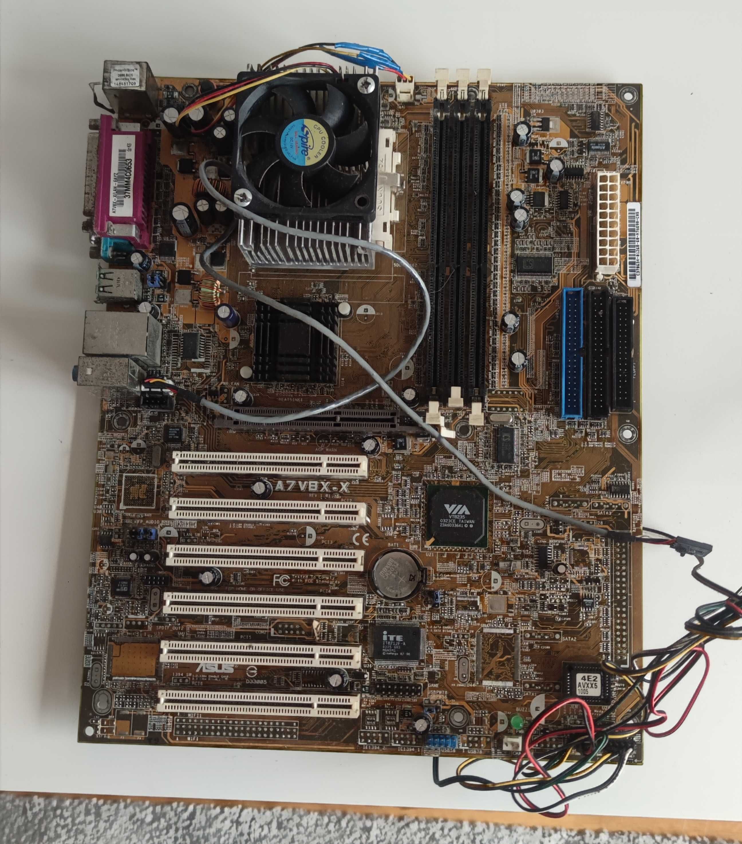 Motherboard ASUS A7V8X-X