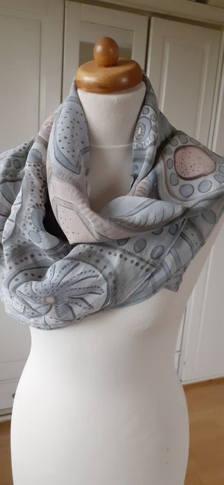 Duża apaszka jedwab milanowski ręcznie malowany szerosci i róż pudrowy