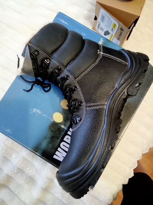 Робоче захисне зимове взуття