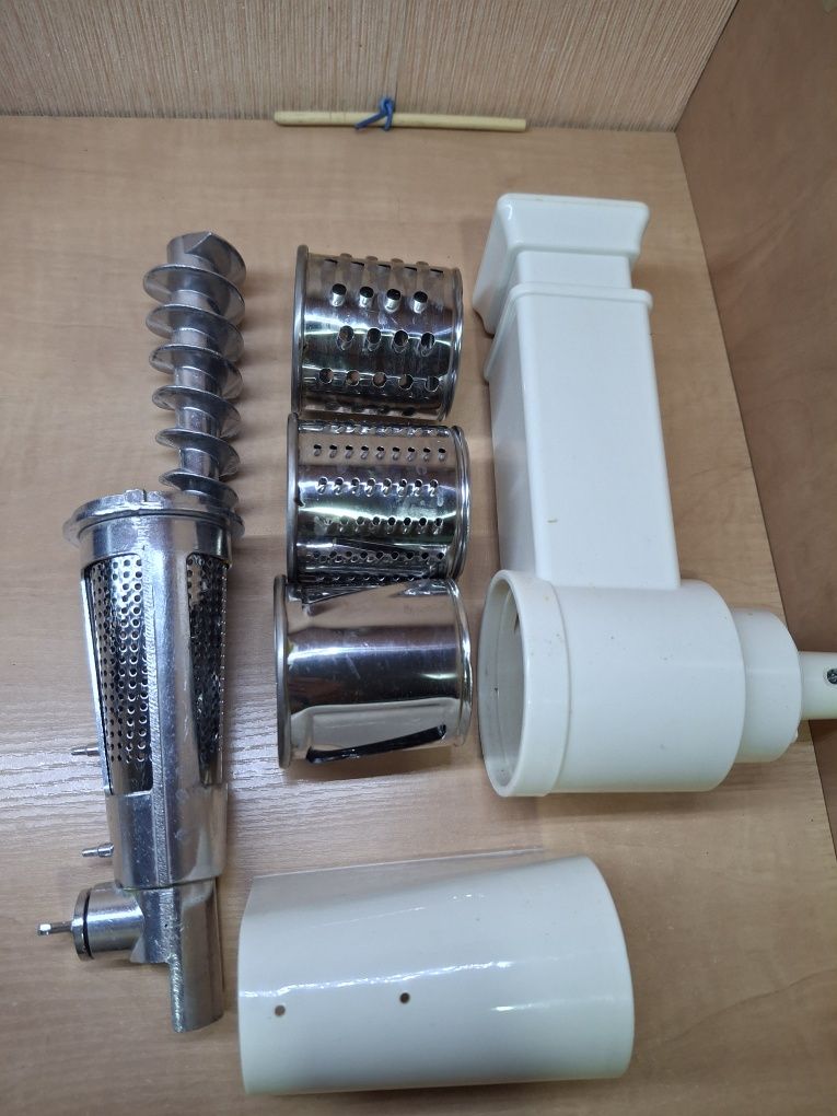 М'ясорубка MIRTA MGR 12