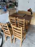 Stół ikea plus 4 krsesła. Drewno.