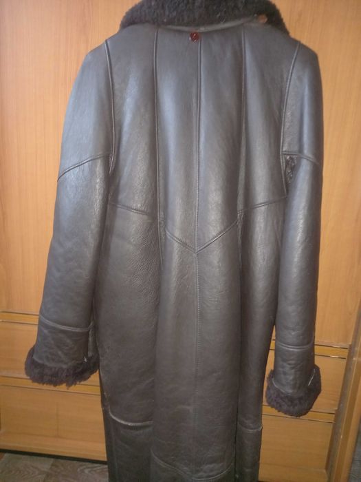 продам дубленку шкіряну підкладка  овчина