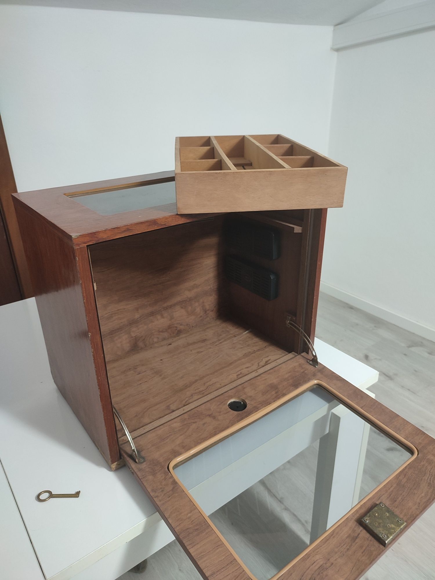 Climatizador para tabaco até 140 charutos