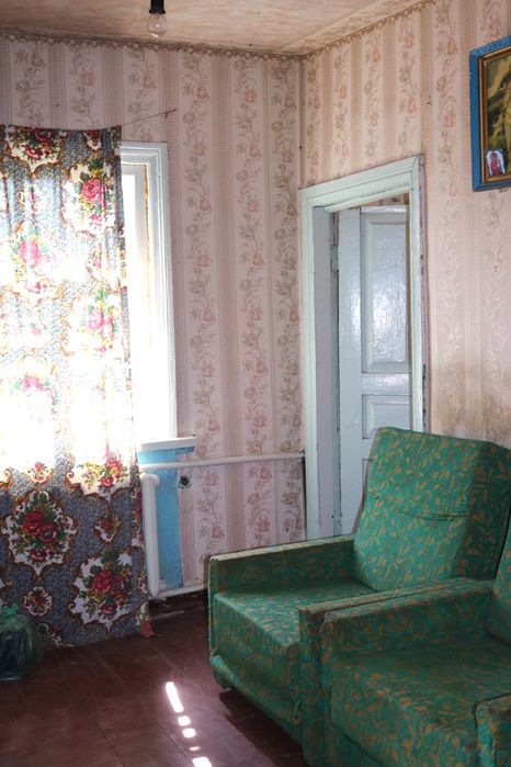 Терміново в зв'язку з від'їздом Продаю дом на берегу озера