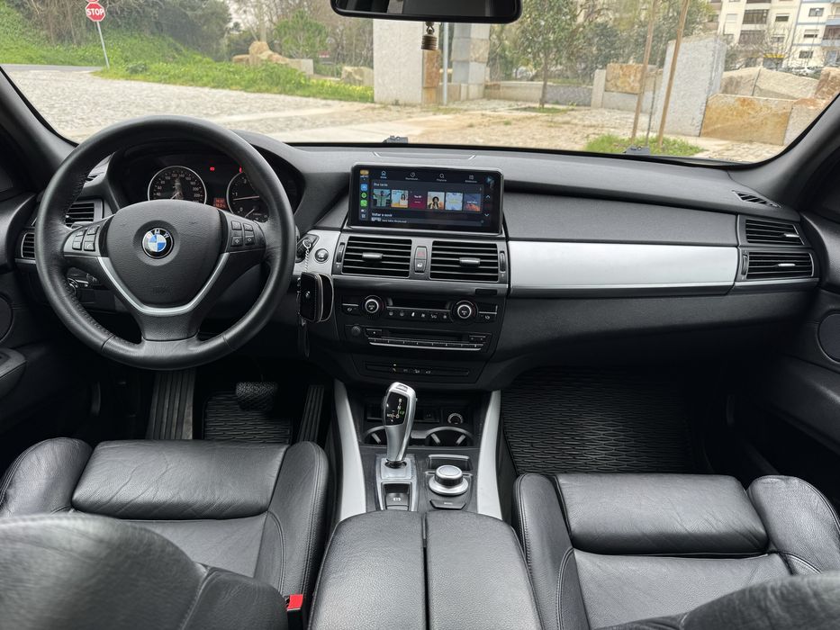 BMW X5 SD 7 lugares com quase 400Cv