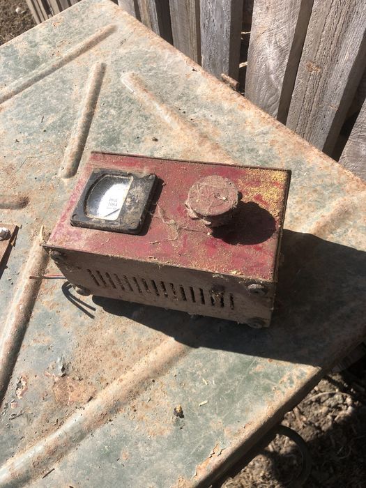 Продам зарядне 6в