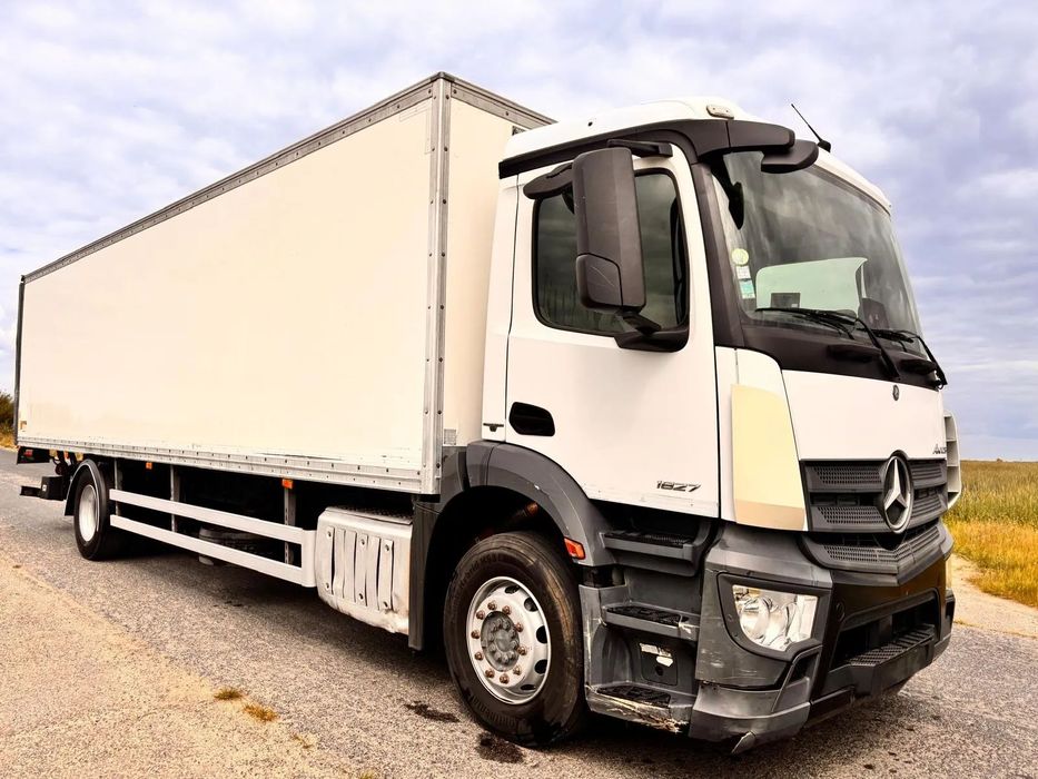 Mercedes-Benz ANTOS IZOTERMA  302000 KM Winda Max Długa Rama Kamera 20 PALET Bez Wkładu