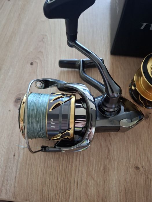 Shimano Twin Power 4000 5.3.1 plus zapasowa  szpula