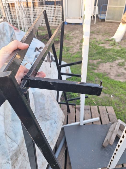 Стійки для одягу настінні під покраску