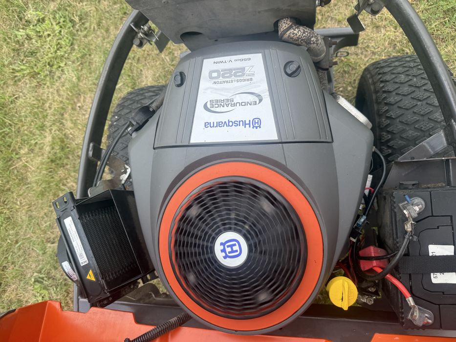 Traktorek kosiarka Husqvarna Rider 422TSAWD