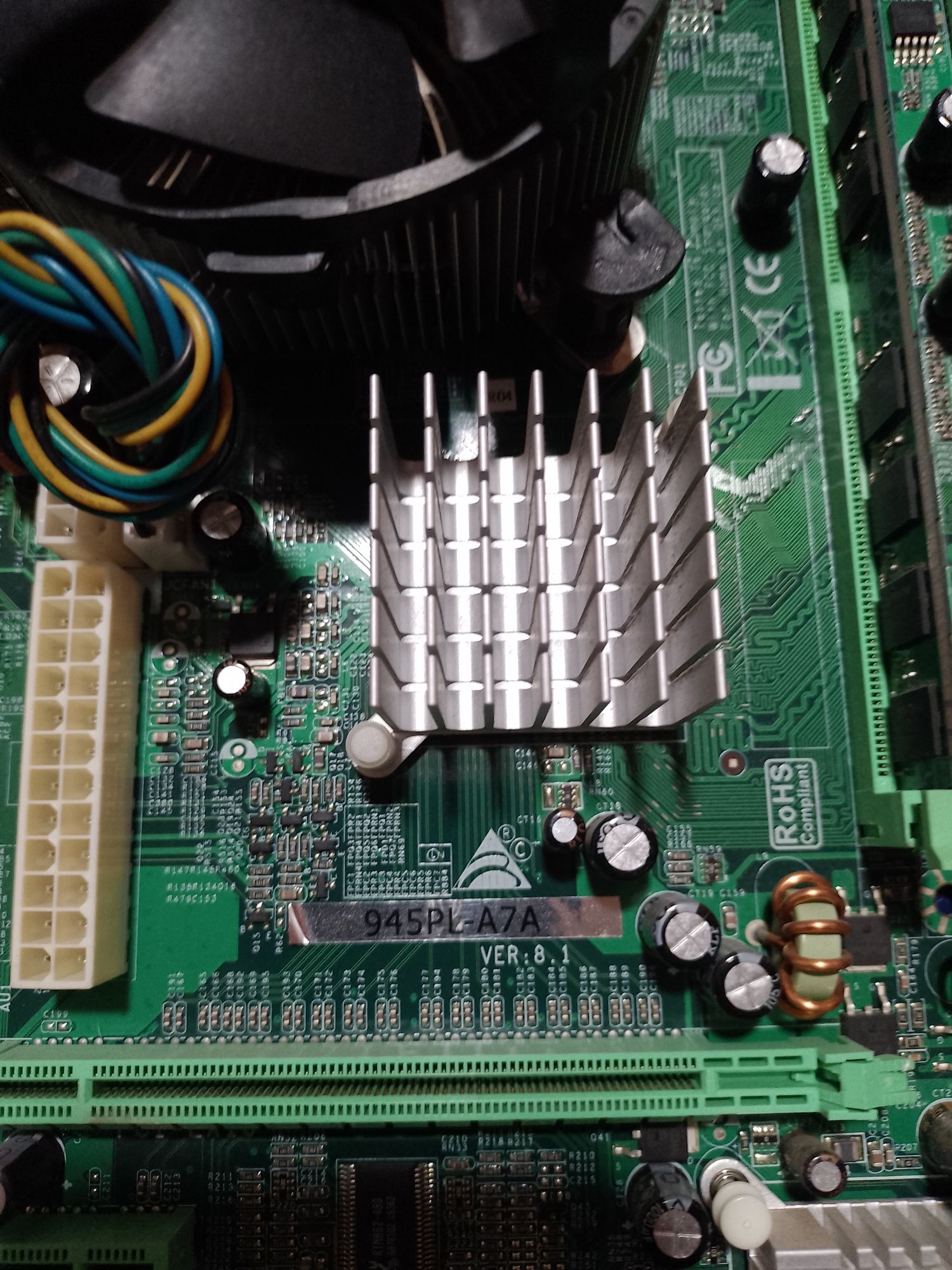 Biostar 945PL-A7A сокет 775 DDR2+процессор на 3.0ггц-оперативка 2-gb