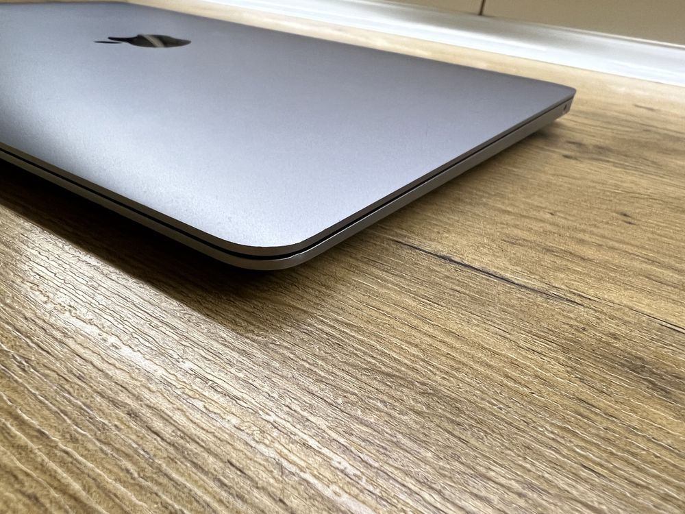 Apple MacBook Air 13' 2018 A1932 i5/8Gb RAM/128Gb SSD Уцінка- дефект