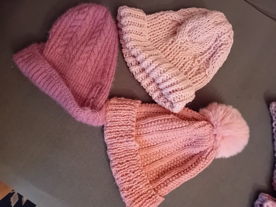 Czapki zimowe wełniane