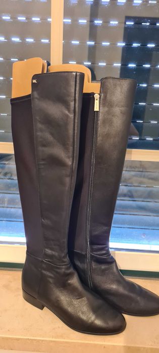 MUITO BARATO. Bota Michael Kors