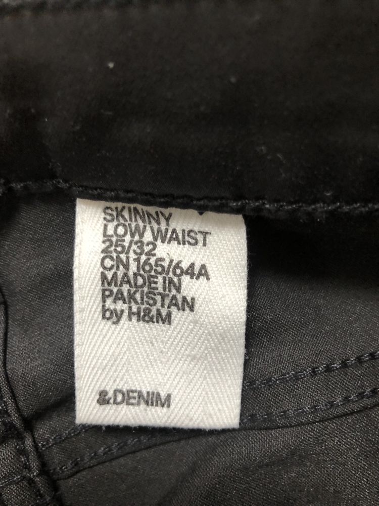 Spodnie H&M czarne nablyszczane rurki 25/32 , 158