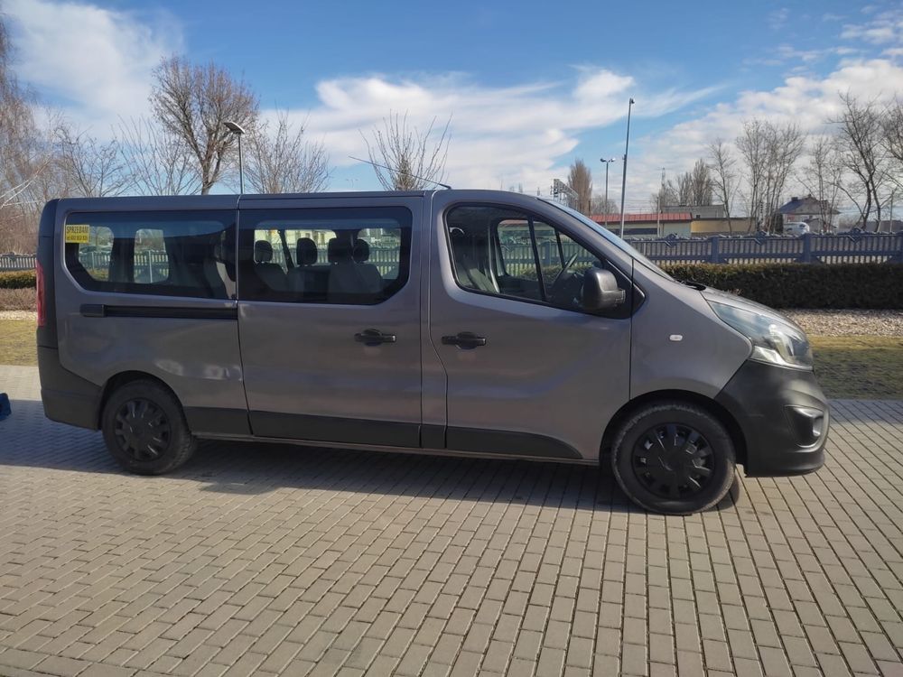 Opel vivaro 1.6 2015r.9 osób long