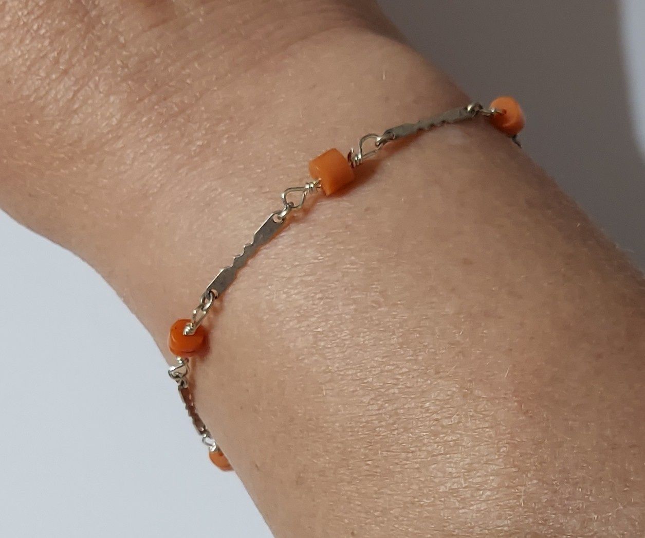 Srebrna bransoletka z koralem szlachetnym handmade