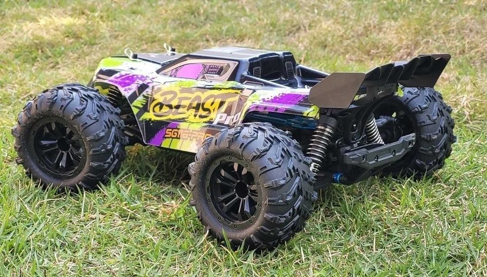 Samochód zdalnie sterowany SG 116 PRO