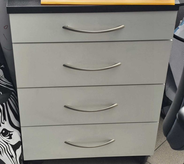 Zestaw mebli biurowych !