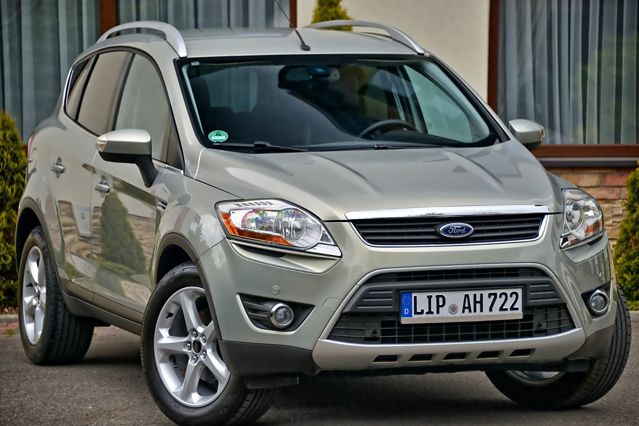 Ford Kuga 2.0TDCi 140KM 4X4 TITANIUM Kamera NAVI Alu 18 PDC Skóra HAK z Niemiec!