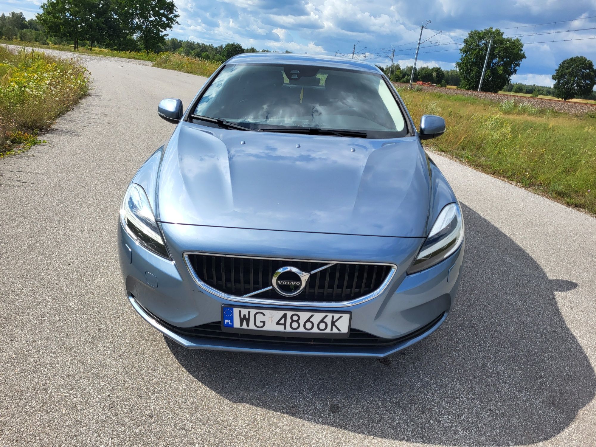 Volvo V40 D2 2.0 lift full LED webasto książka serwisowa nawigacja hak