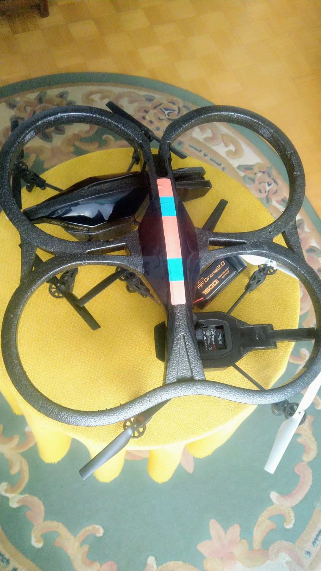 Dron Parrot dwie sztuki.