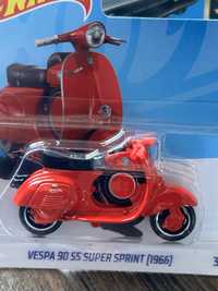 Vespa 90 SS Super Sprint /1966/ hot wheels