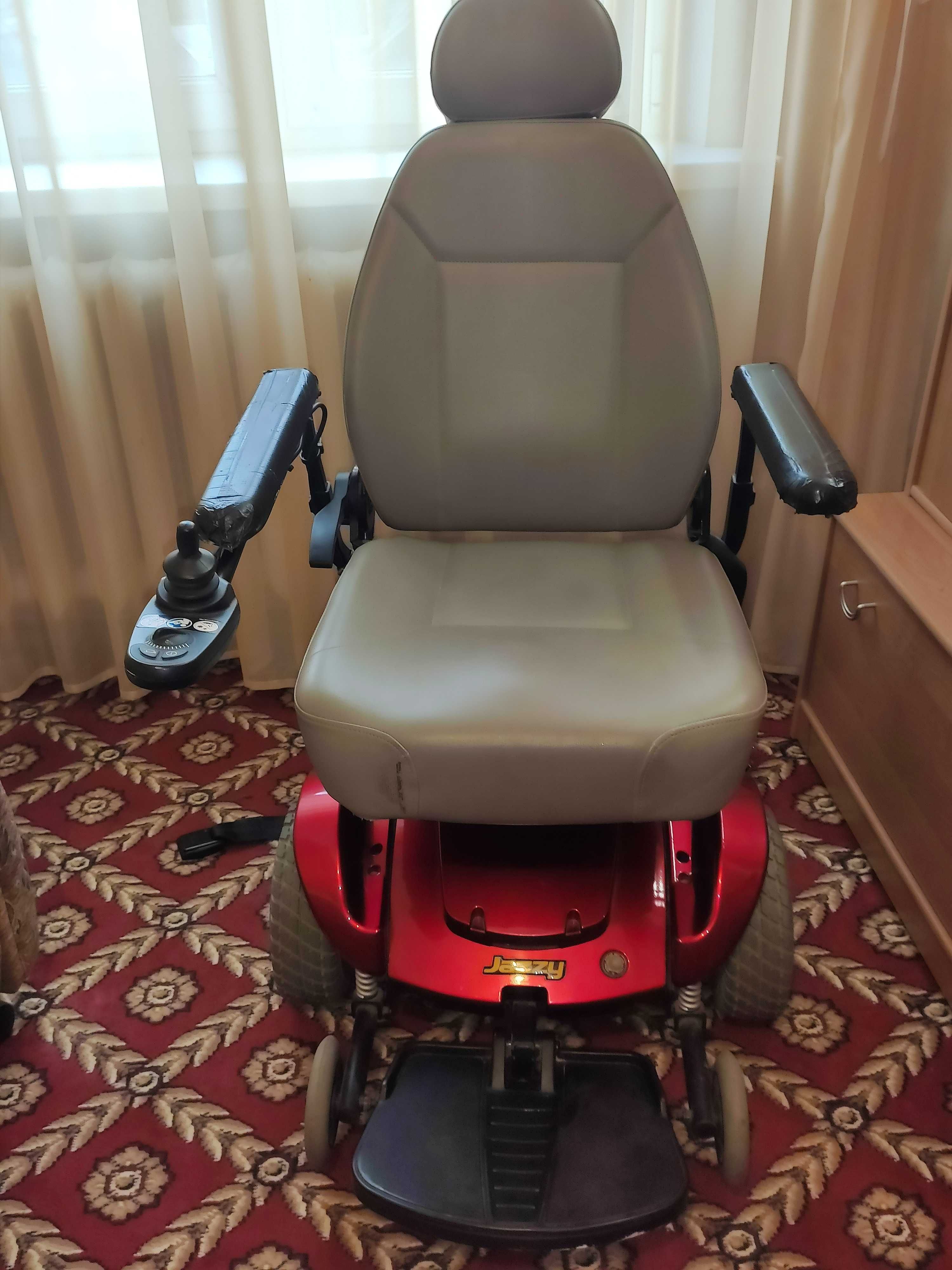 Электрическая инвалидная коляска Jazzy Select